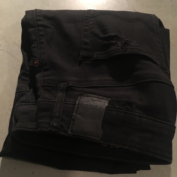 Men’s Ripped Skinney Jeans - Picture 8 of 8